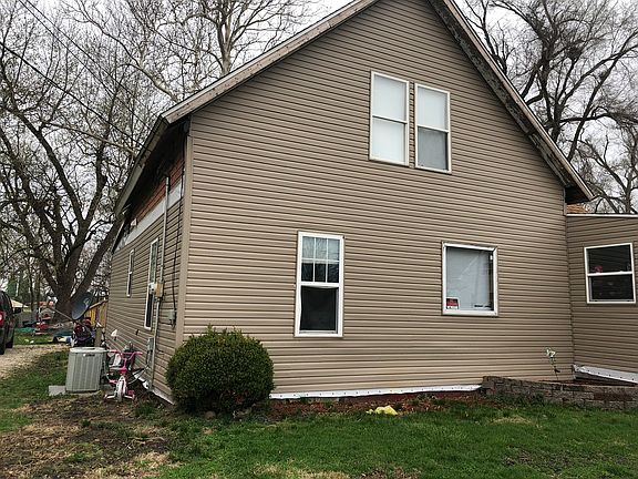2nd image of 1114 S D St
