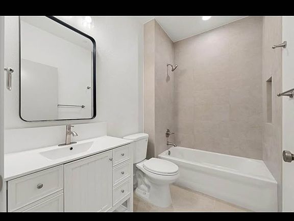 4th image of 3343 Western Ave #3343