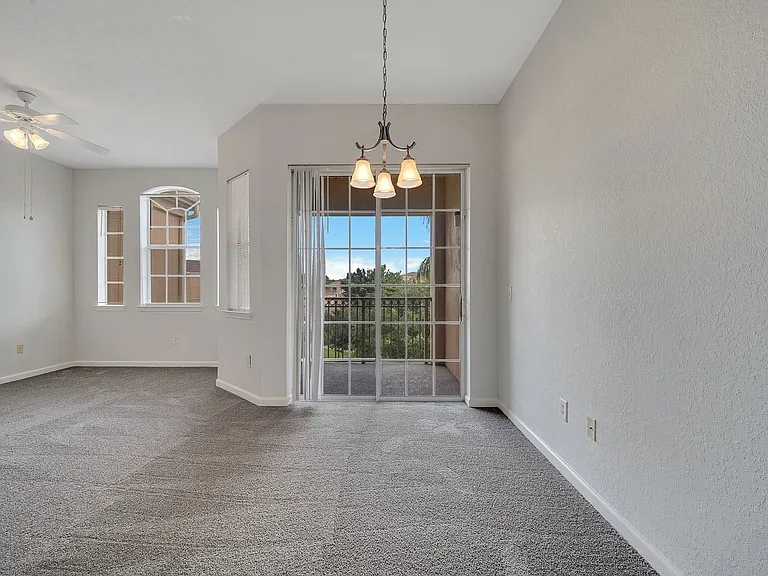 817 Terrace Ridge Cir — Photo 7