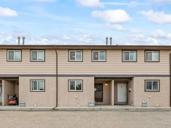 1706 W 22nd Ave #5, Didsbury, AB T0M 0W0