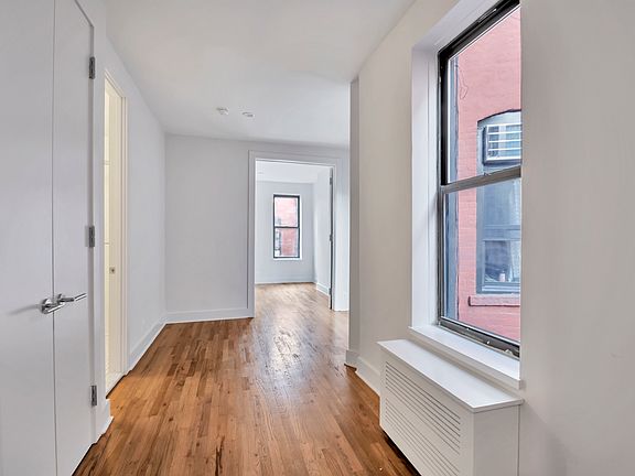 3rd image of 358 W 45th St APT 2D