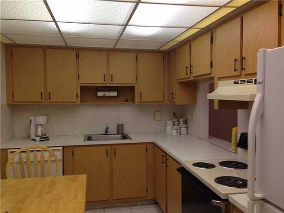 3rd image of 7080 Nova Dr APT 201B