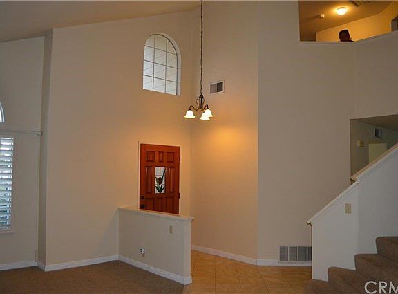 5th image of 26177 Vanderbilt Ct