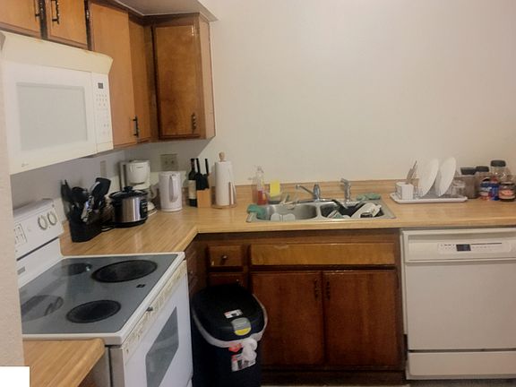 5th image of 2329 Hampstead Way