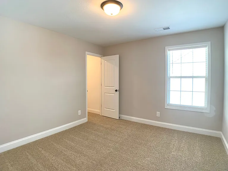 733 Banister Dr — Photo 30