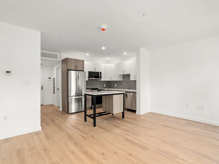 40 Centre — Photo 21