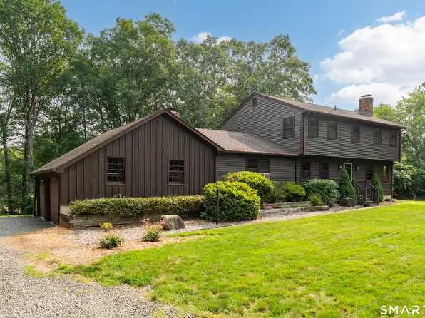 289 South Hoop Pole Road, Guilford, CT 06437