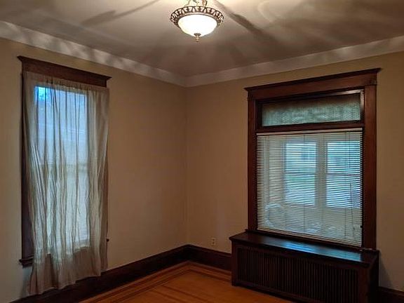 4th image of 3736 1st Ave S