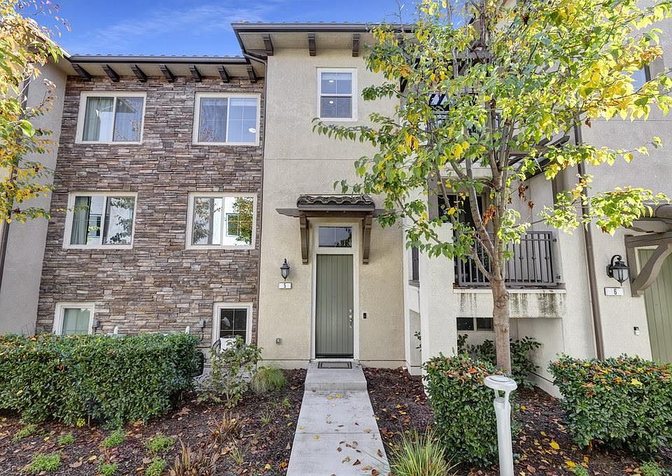 1st image of 186 William Manly St Unit 5