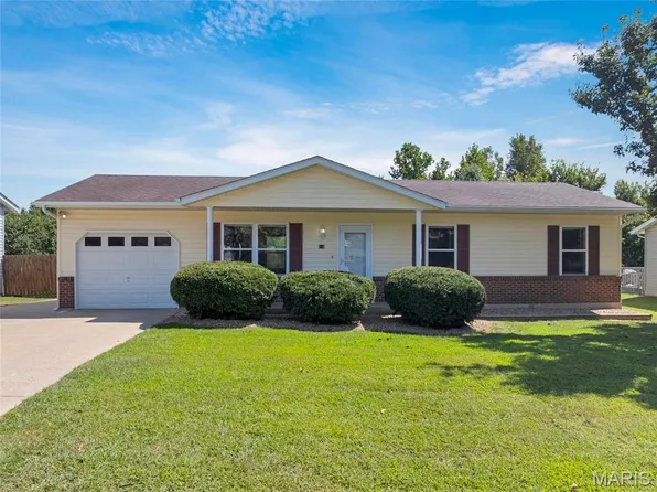 916 Trojan Cir, Troy, MO 63379