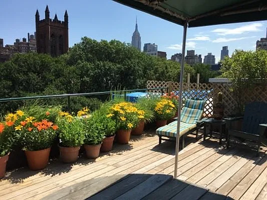 Sold by R New York | media 15