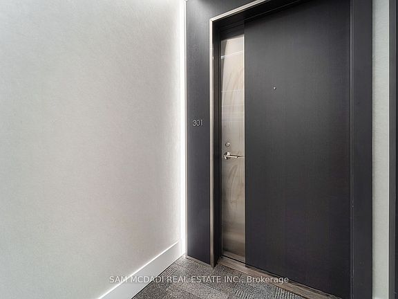3rd image of 609 Avenue Rd #301
