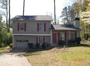 111 Wilbur Ln, Lawrenceville, GA 30044
