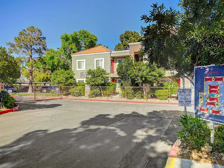 Solstice Apartment Homes — Photo 37