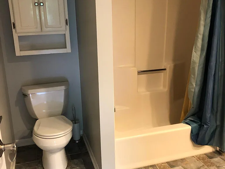 800 N Lakeside Dr #2C — Photo 8