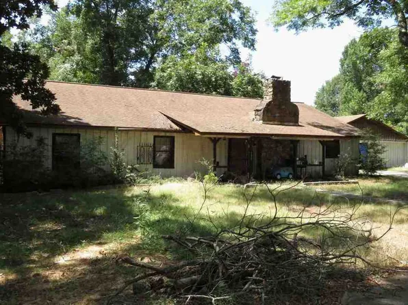 305 N Lewis St, Mineral Springs, AR 71851
