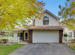 841 Knights Bridge Rd, New Brighton, MN 55112