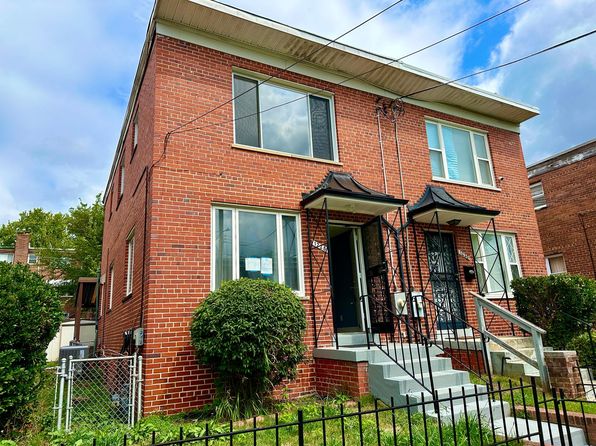 1228 Faraday Pl NE