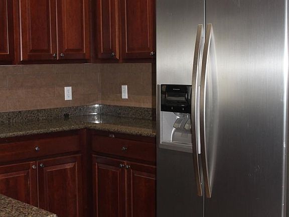 5th image of 122 Breckenridge Dr