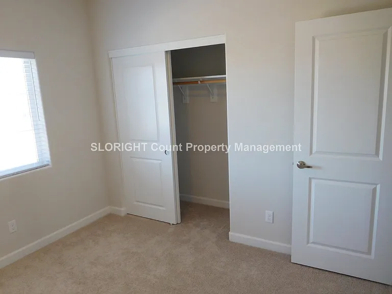923 Humbert Ave — Photo 8