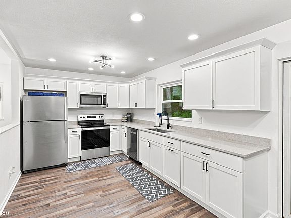 5th image of 2655 N Mormon Springs Rd