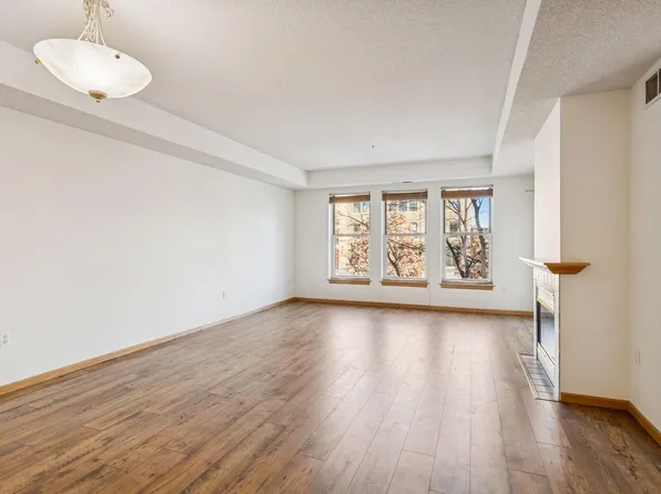 645 N 1st St APT 306, Minneapolis, MN 55401