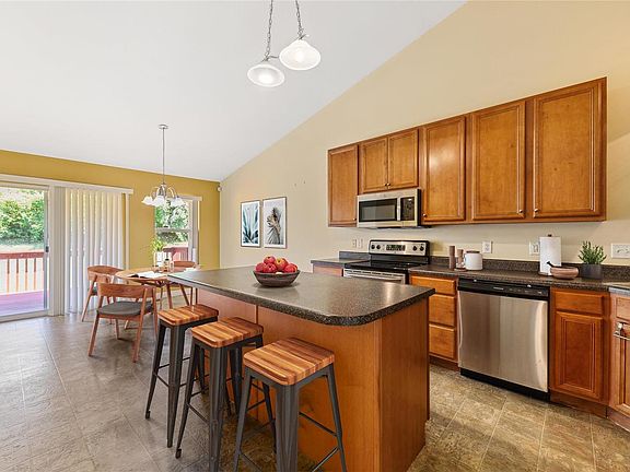 3rd image of 3109 Somerset Green Ct