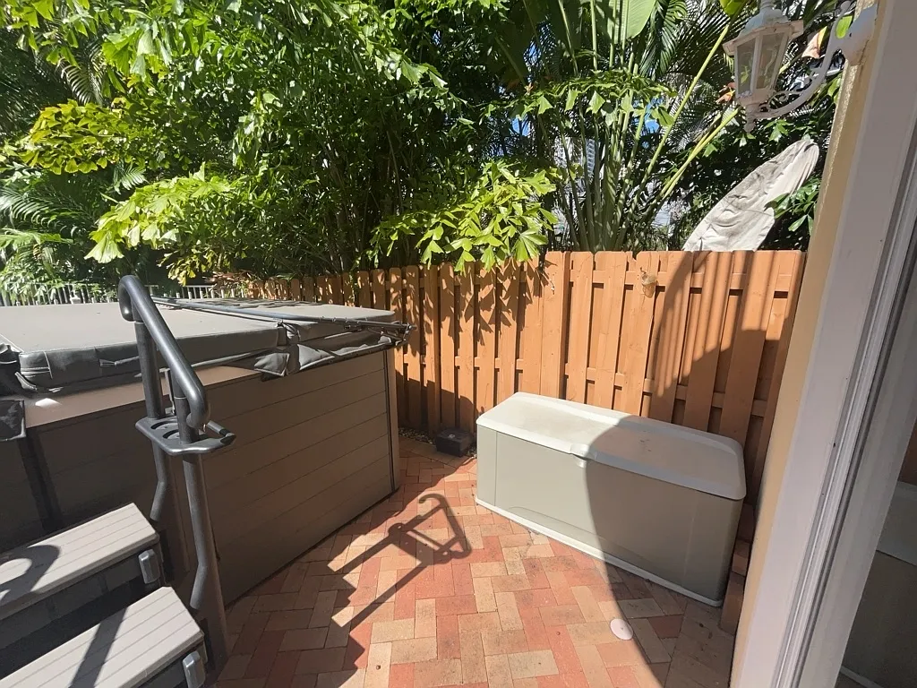 409 Sw 5th St ( Providencia Pond Llc) - 1 — Photo 2