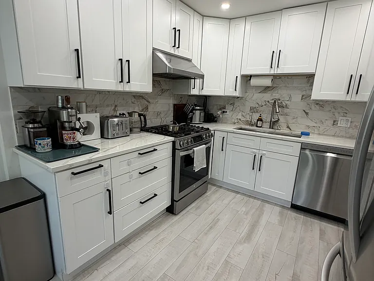946 Princeton Ct — Photo 3