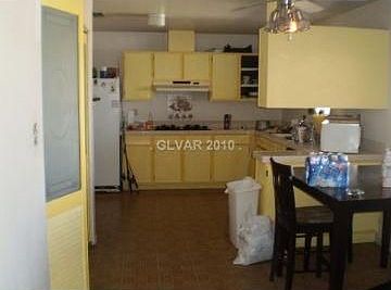 2nd image of 913 Joseph Kerwin Dr