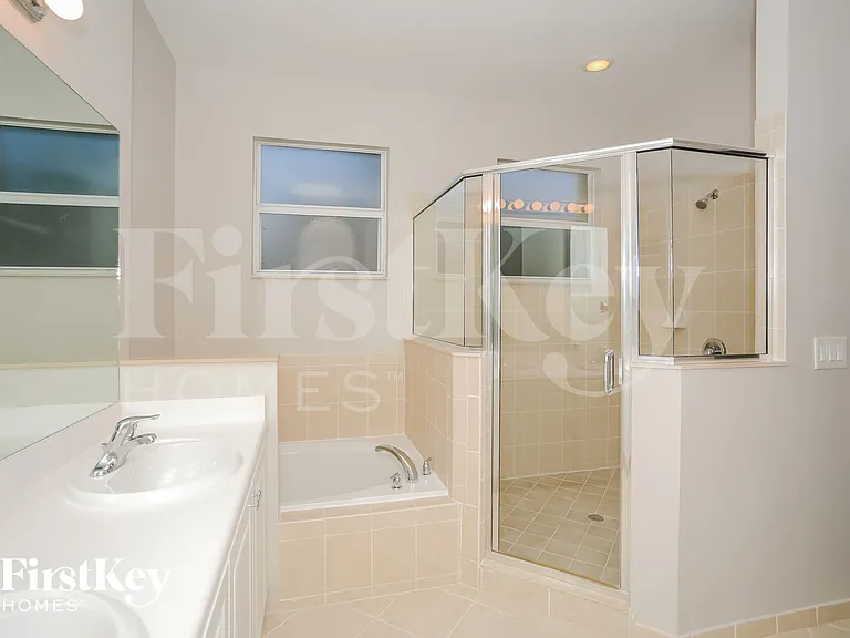 13090 SW 132nd Ter — Photo 10