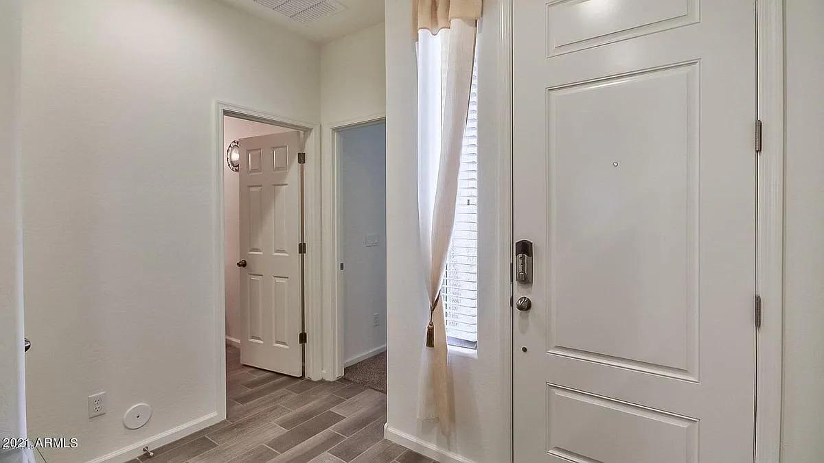 3549 East Apricot Lane — Photo 2