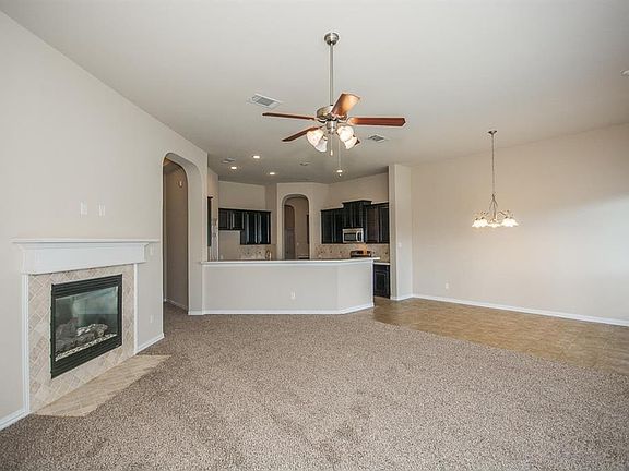 4th image of 936 Trailwood Dr