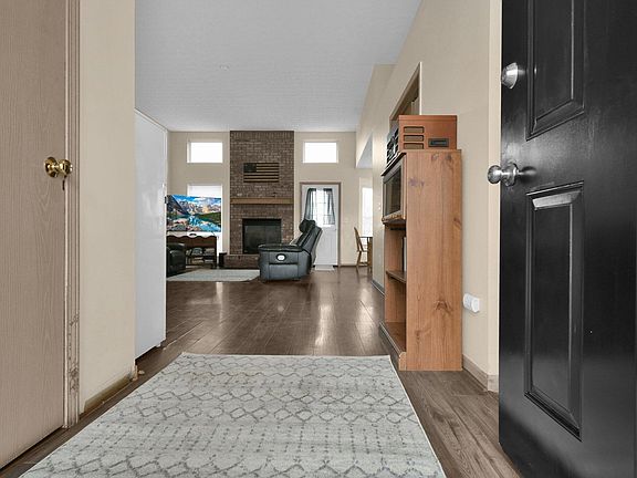 5th image of 8424 Military Ct