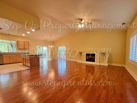2nd image of 18 Cottage Ct