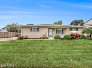 3461 Lancaster Dr, Sterling Heights, MI 48310