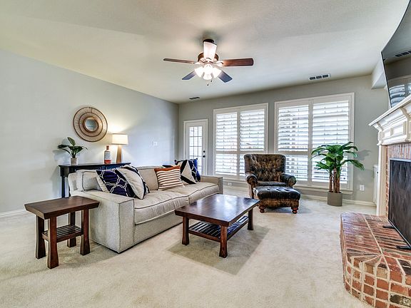 5th image of 2831 Forest Manor Dr