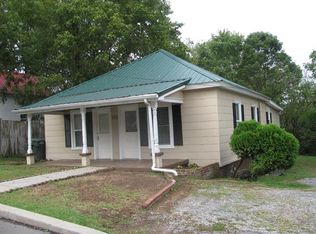 111 N Walnut St, Springfield, TN 37172