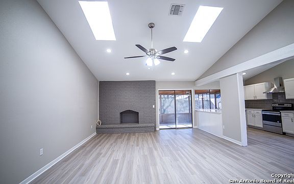 2nd image of 4638 La Marquesa St