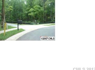 Mountain Point Ln, Charlotte, NC 28216