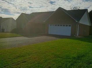 1428 Farmington Hills Dr #48, Conover, NC 28613