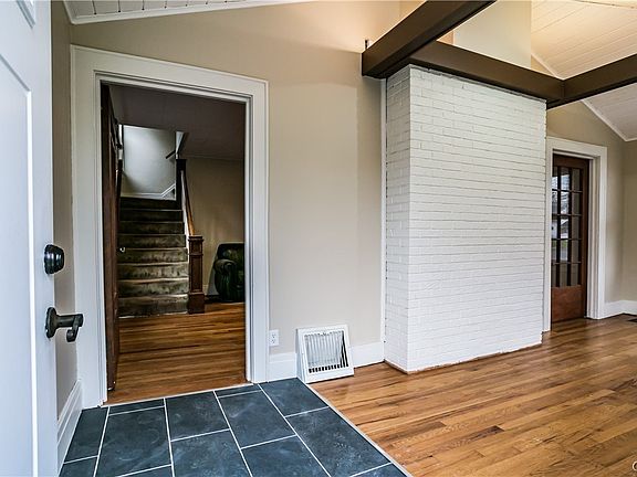 3rd image of 337 Forest Hill Dr