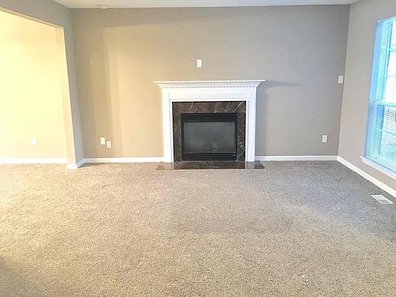 4th image of 324 Behlmann Meadows Way