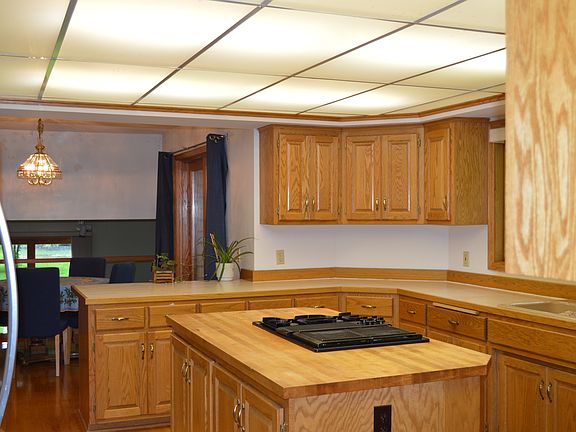 Kitchen w/Bfst, Island, Bar