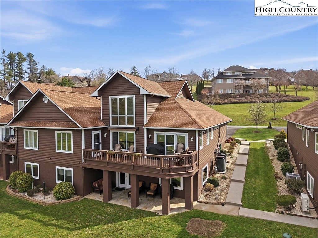 233 Lake View Place #D1