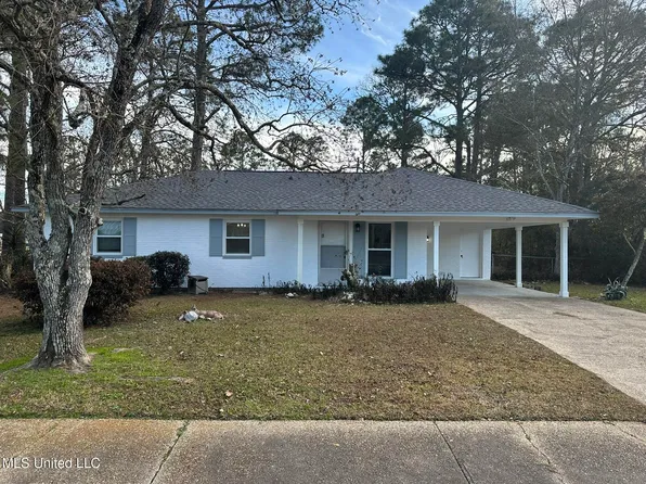 2307 Avenido Encanto St, Gautier, MS 39553