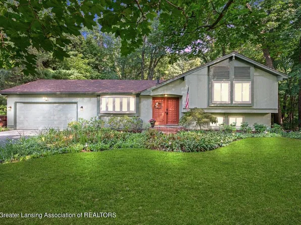 4616 Sandstone Dr, Williamston, MI 48895