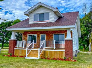 585 Amelith Rd, Freeland, MI 48623