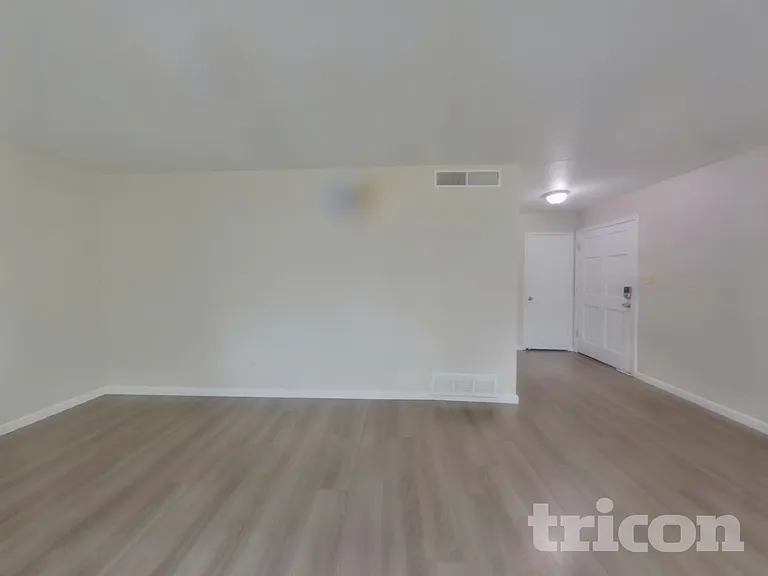 1426 Pearl St — Photo 5