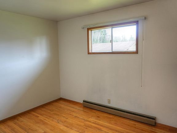 5th image of 17501 19th Ave NE